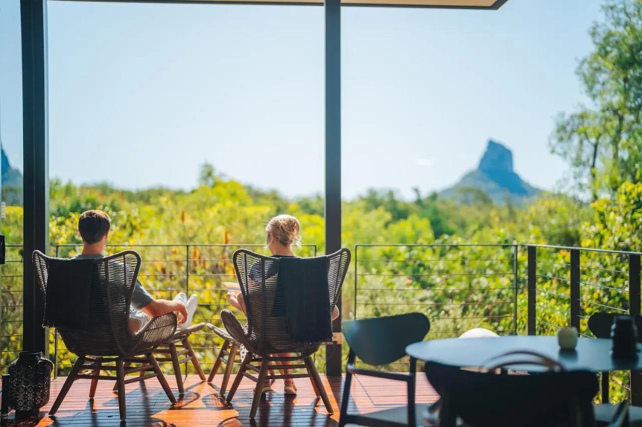 Holiday home Glass On Glasshouse Glass House Mountains Australia