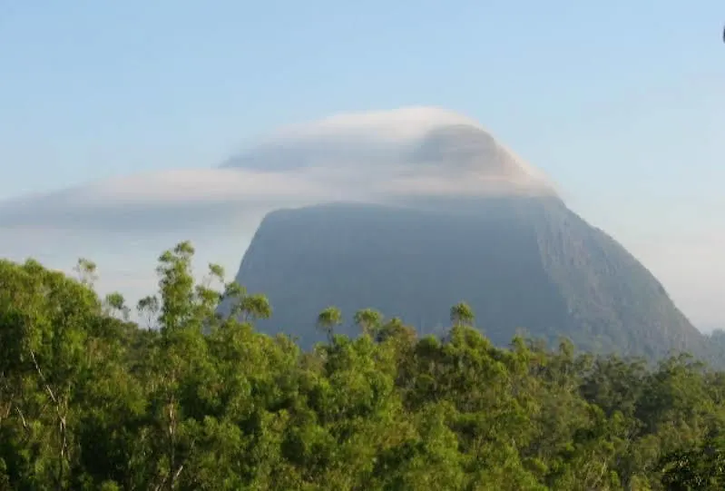 Holiday home Glass On Glasshouse Glass House Mountains